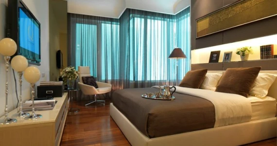 รูปภาพ คิว หลังสวน (Q Langsuan)