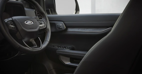 รูปภาพ ฟอร์ด Ford Everest Platinum V6 4x4 10AT ปี 2024
