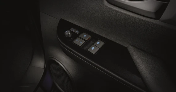 รูปภาพ โตโยต้า Toyota Revo Smart Cab ROCCO Prerunner 2.4 AT 60th Anniversary ปี 2022