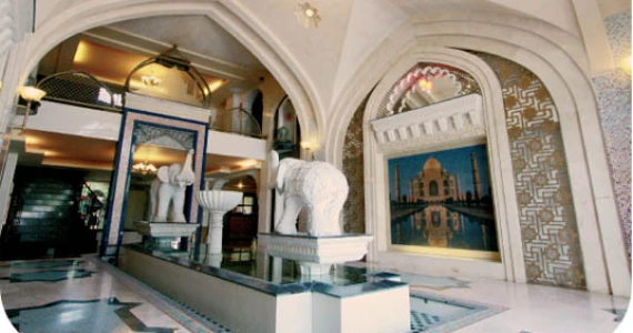 รูปภาพ ฌ็องเซลิเซ่ ติวานนท์