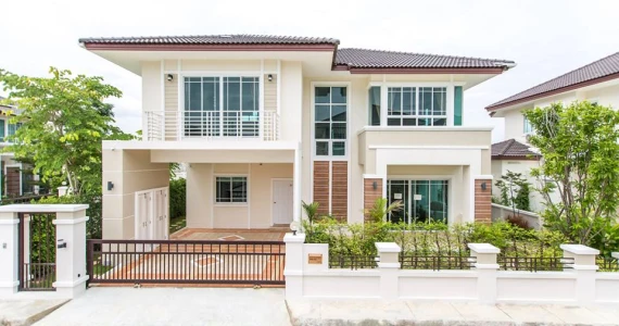 รูปภาพ เดอะพรอมิเน้นซ์ พราวด์ (The Prominence Proud)