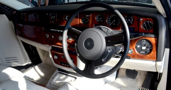 รูปภาพ โรลส์-รอยซ์ Rolls-Royce Phantom Series II LWB ปี 2012