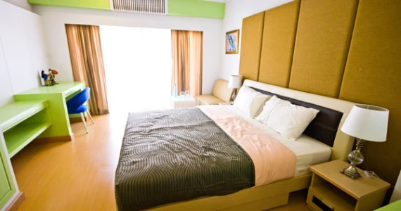 รูปภาพ เดอะ กรีนเพลส คอนโดมิเนียม (The Green Place Condominium)