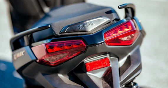 รูปภาพ ยามาฮ่า Yamaha XMAX Connected ปี 2022