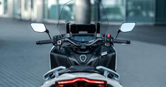 รูปภาพ ยามาฮ่า Yamaha TMAX Tech MAX ปี 2025