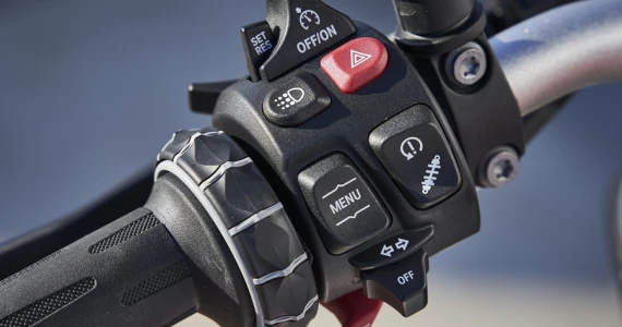 รูปภาพ บีเอ็มดับเบิลยู BMW F 900 R High ปี 2020