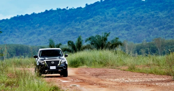 รูปภาพ นิสสัน Nissan Navara King Cab Calibre V 7AT ปี 2022