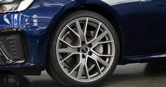 รูปภาพ อาวดี้ Audi A4 Avant 45 TFSI quattro S line Black Edition ปี 2020