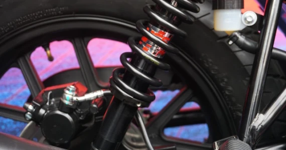 รูปภาพ จีพีเอ็กซ์ GPX Legend 250 TWIN ปี 2019