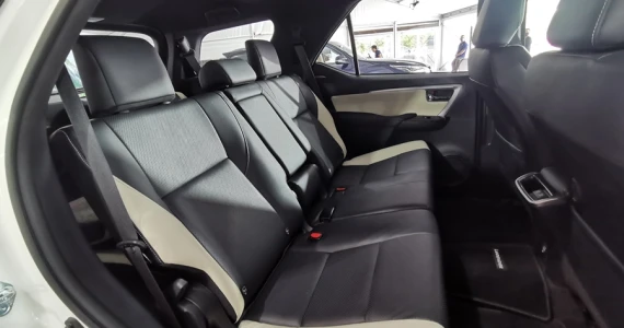 รูปภาพ โตโยต้า Toyota Fortuner 2.8 Legender 4WD AT ปี 2021