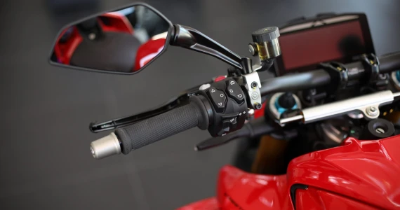 รูปภาพ ดูคาติ Ducati Streetfighter V4S ปี 2025