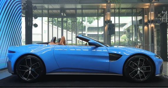 รูปภาพ แอสตัน มาร์ติน Aston Martin-Vantage Roadster-ปี 2021