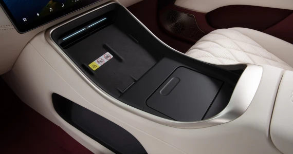 รูปภาพ อวาตาร์ AVATR 11 Royal Edition ปี 2025