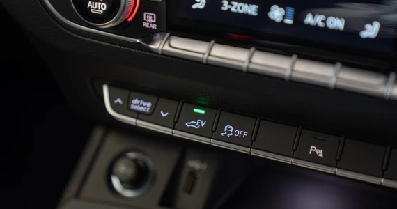รูปภาพ อาวดี้ Audi Q5 55 TFSI e quattro S line Black Edition ปี 2022