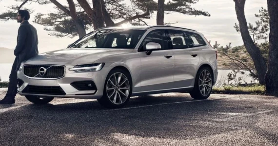 รูปภาพ วอลโว่ Volvo V60 Recharge T8 AWD R-Design Expression ปี 2020