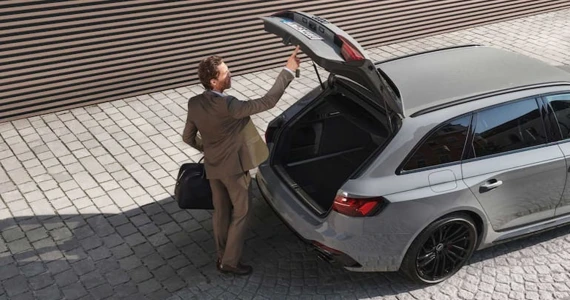 รูปภาพ อาวดี้ Audi RS 4 Avant Competition ปี 2023