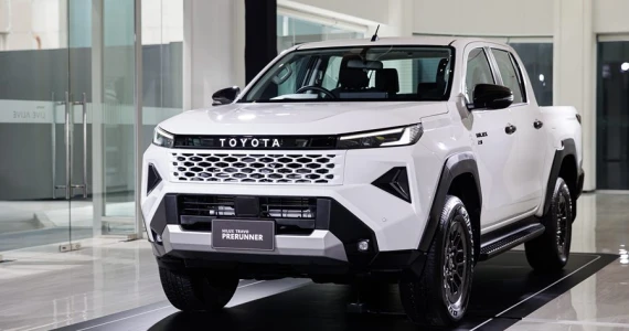 รูปภาพ โตโยต้า Toyota Hilux Travo Double Cab 4TREX 2.8 Premium MT ปี 2025