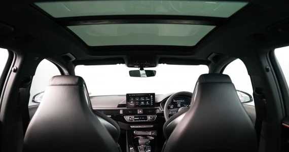 รูปภาพ อาวดี้ Audi A4 Avant 45 TFSI quattro S line Black Edition ปี 2020