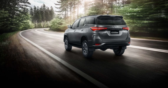 รูปภาพ โตโยต้า Toyota Fortuner 2.4 Leader G AT ปี 2023