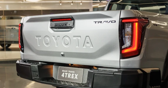 รูปภาพ โตโยต้า Toyota Hilux Travo Smart Cab 4TREX 2.8 Premium AT ปี 2025