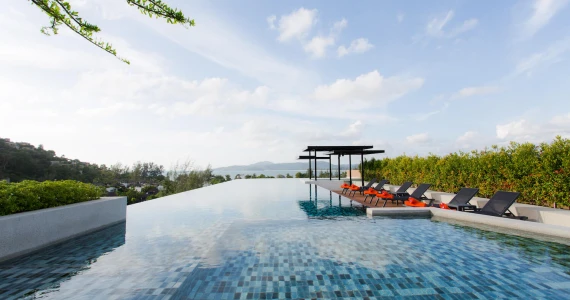 รูปภาพ 6 อเวนิว สุรินทร์ บีช (6th Avenue Surin Beach)