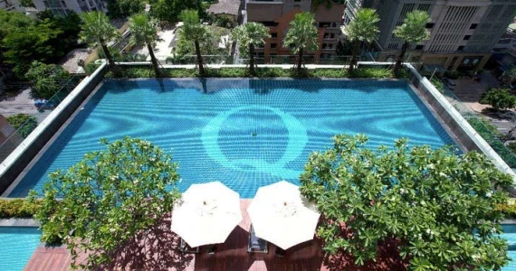 รูปภาพ คิว หลังสวน (Q Langsuan)