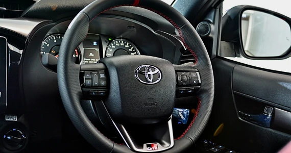 รูปภาพ โตโยต้า Toyota Revo GR Sport 2.8 AT Hi-Floor 4X4 ปี 2021
