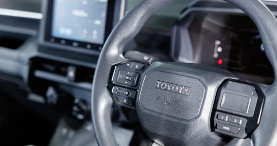 รูปภาพ โตโยต้า Toyota Hilux Travo Double Cab Prerunner 2.8 Premium MT ปี 2025