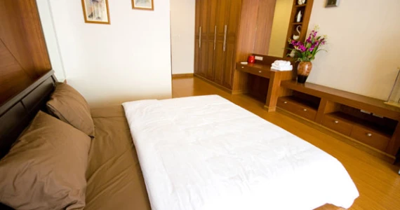 รูปภาพ เดอะ กรีนเพลส คอนโดมิเนียม (The Green Place Condominium)