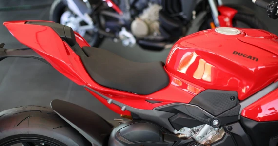รูปภาพ ดูคาติ Ducati Streetfighter V4S ปี 2025