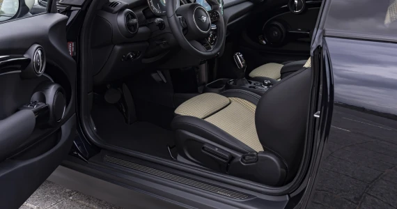 รูปภาพ มินิ Mini Hatch 3 Door Cooper S Resolute Edition ปี 2023