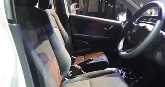 รูปภาพ ฮอนด้า Honda Mobilio RS AT ปี 2017