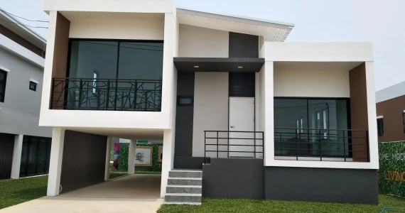 รูปภาพ บ้านร็อคการ์เด้น 3 (บีอาร์ @ แอโร) กรุงเทพฯ (Rock Garden 3 BR @ Aero)