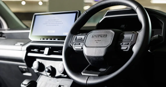 รูปภาพ โตโยต้า Toyota Hilux Travo Smart Cab 4TREX 2.8 Premium MT ปี 2025