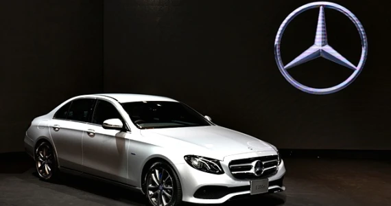 รูปภาพ เมอร์เซเดส-เบนซ์ Mercedes-benz E-Class E 350 e Avantgarde ปี 2017