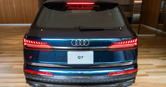 รูปภาพ อาวดี้ Audi Q7 TFSI e quattro S line edition one ปี 2024