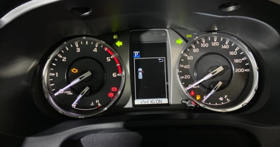 รูปภาพ โตโยต้า Toyota Revo Smart Cab 4x4 2.4 Mid 60th Anniversary ปี 2022