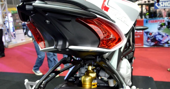 รูปภาพ เอ็มวี ออกุสต้า MV Agusta Brutale 800 Dragster ปี 2014