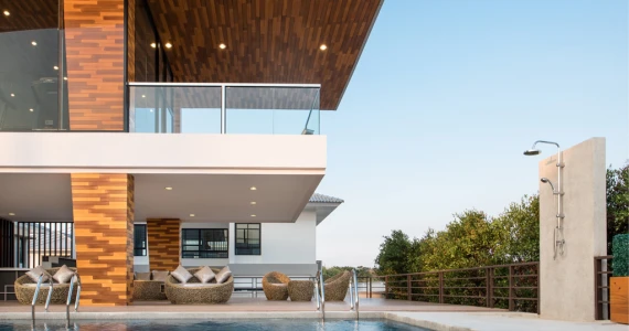 รูปภาพ เดอะ คอมพลีท (The Complete)