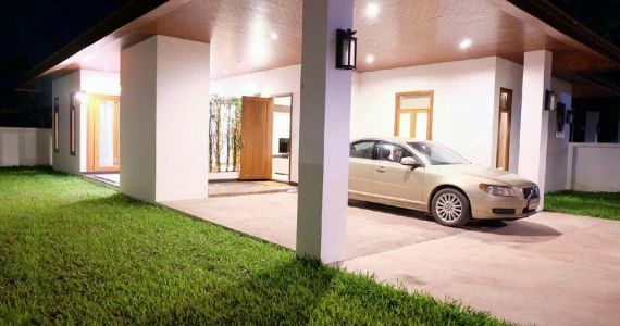 รูปภาพ เดอะธีค ไฮด์อเวย์ ไพรเวท เรสซิเดนซ์ (The Teak Hideaway Private Residences)