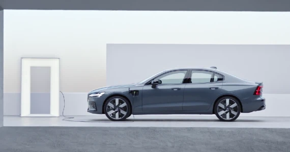 รูปภาพ วอลโว่ Volvo S60 Recharge Ultimate T8 Plug-in Hybrid Dark ปี 2023