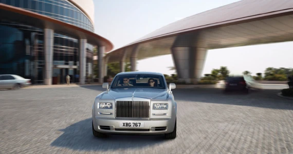 รูปภาพ โรลส์-รอยซ์ Rolls-Royce Phantom Series II Standard ปี 2012