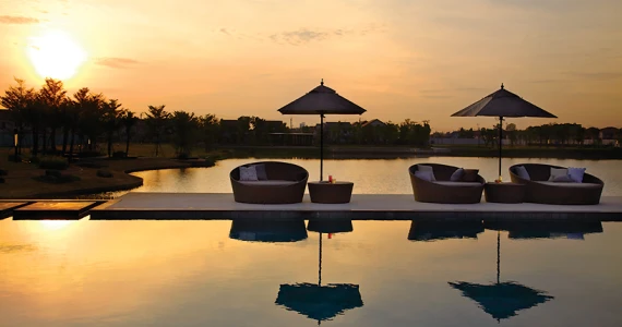 รูปภาพ มัณฑนา เลค วัชรพล (Manthana Lake Watcharapol)