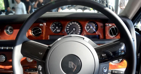 รูปภาพ โรลส์-รอยซ์ Rolls-Royce Phantom Series II LWB ปี 2012