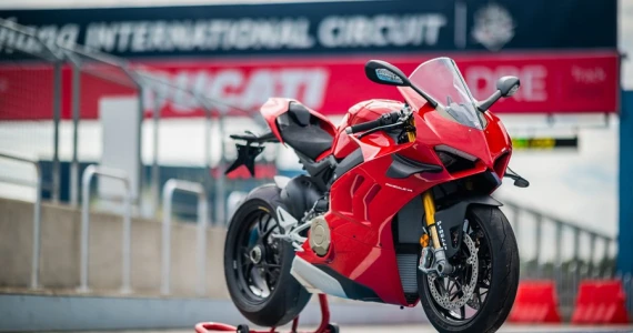 รูปภาพ ดูคาติ Ducati Panigale V4S ปี 2020