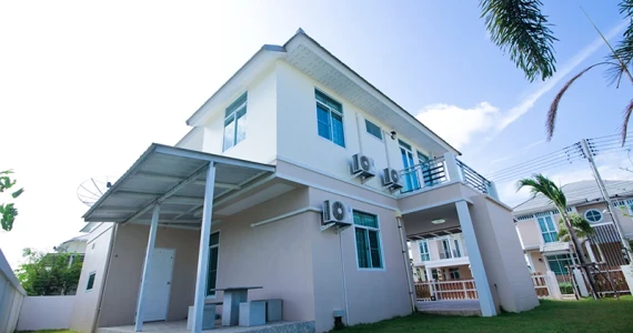 รูปภาพ ปุณธารีย์สวนตูล (Puntharee)