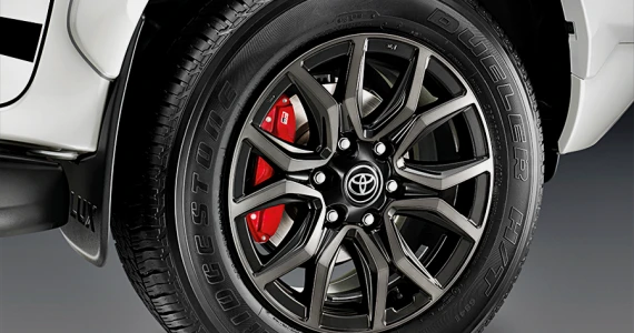 รูปภาพ โตโยต้า Toyota Revo GR Sport 2.8 AT Hi-Floor 4X4 ปี 2021