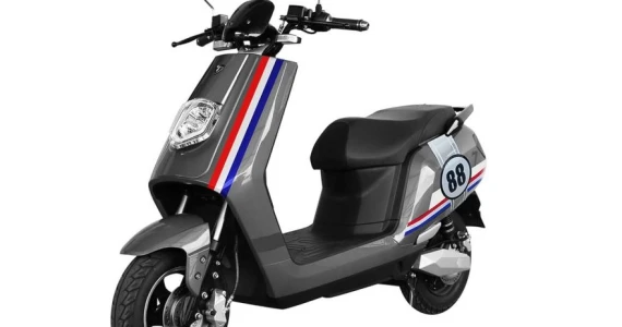 รูปภาพ โทมัส อีวี Thomas Crystal 1000W ปี 2022