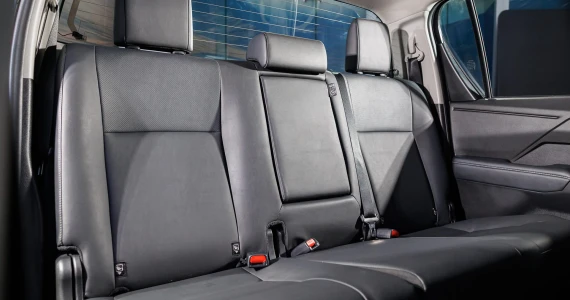 รูปภาพ โตโยต้า Toyota Hilux Travo -e Double Cab 4TREX ปี 2025