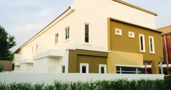 รูปภาพ พิบูลย์ โฮมทาวน์ (Piboon Hometown)